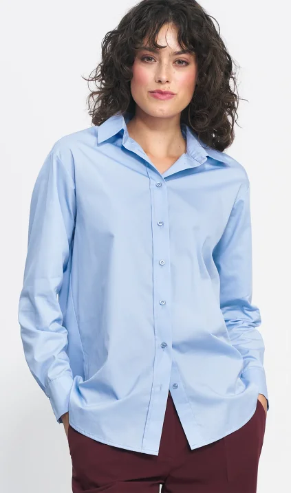 Light blue shirt