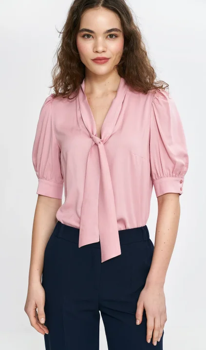 Blouse with a tie-neck - pink