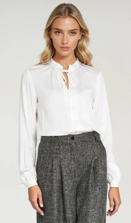 Blouse with tie at the neck - ecru