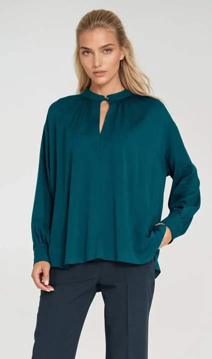Oversized blouse with gathers - emerald